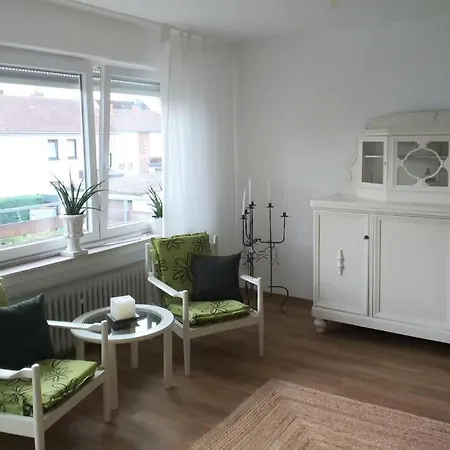 Helle 4 Zkb Mit Balkon In *