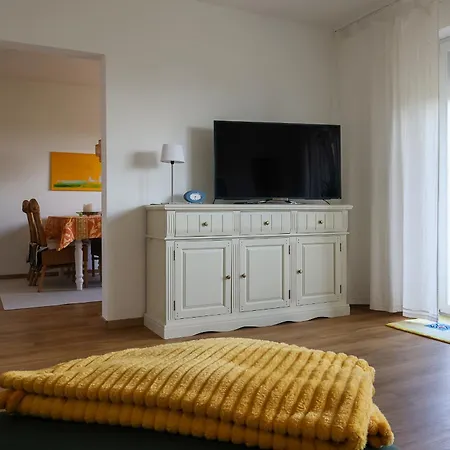 Helle 4 Zkb Mit Balkon In דירה