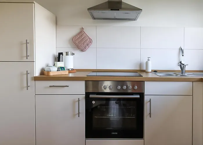 Helle 4 Zkb Mit Balkon In *