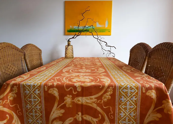 Helle 4 Zkb Mit Balkon In *