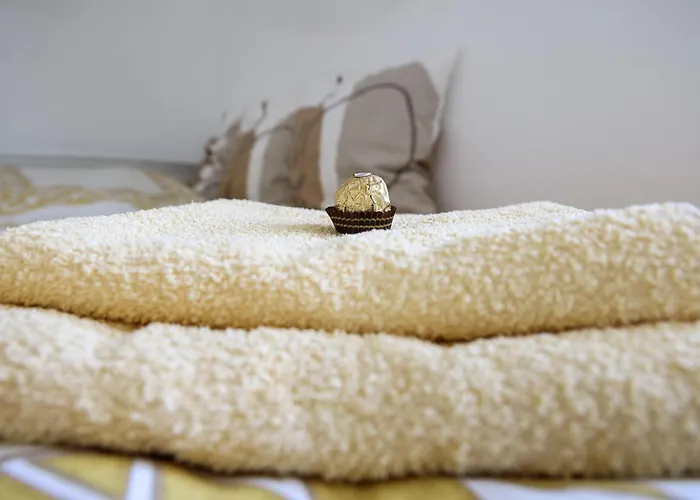 شقة Helle 4 Zkb Mit Balkon In *